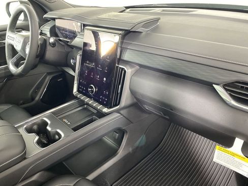 New 2026 GMC Acadia Elevation w/ Elevation Premium Package image 31