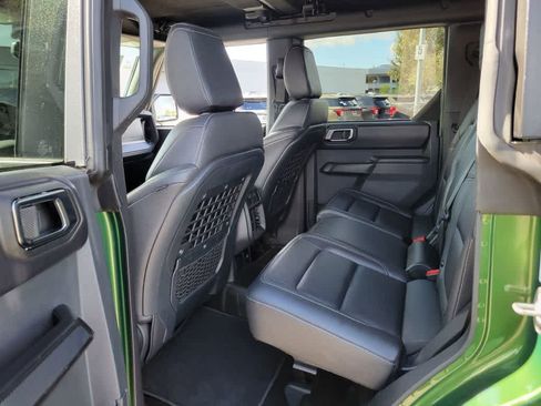 Used 2025 Ford Bronco Badlands AWD/4WD image 12