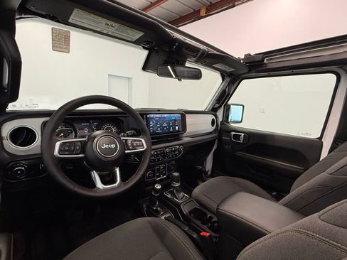 Used 2024 Jeep Wrangler Sahara w/ Safety Group image 26
