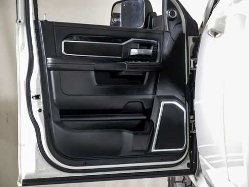 Used 2020 RAM 2500 Laramie image 34