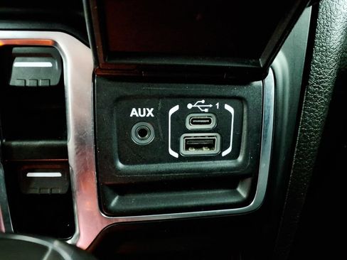 Used 2025 Jeep Gladiator Sport AWD/4WD image 24