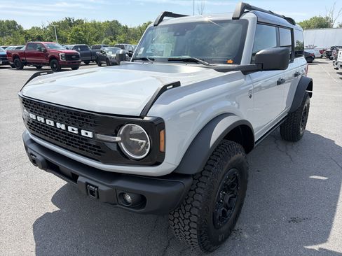 New 2026 Ford Bronco Big Bend w/ Black Diamond Package AWD/4WD image 8