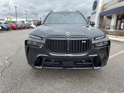 Used 2023 BMW X7 M60i image 2