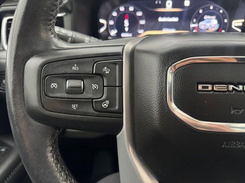 Used 2022 GMC Yukon Denali w/ Denali Premium Package image 24