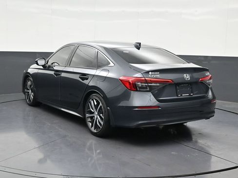 Used 2024 Honda Civic Touring image 3