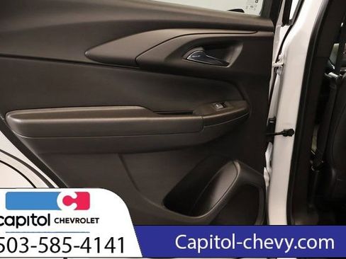 Used 2025 Chevrolet TrailBlazer ACTIV w/ Convenience Package image 27