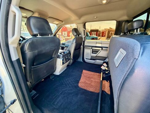 Used 2018 Ford F150 XLT w/ Equipment Group 302A Luxury image 13