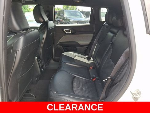 Used 2023 Jeep Compass Latitude AWD/4WD image 10