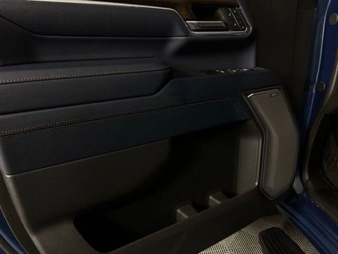 Used 2024 Chevrolet Silverado 3500 High Country image 21