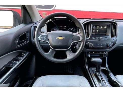 Used 2019 Chevrolet Colorado W/T w/ WT Convenience Package RWD image 6
