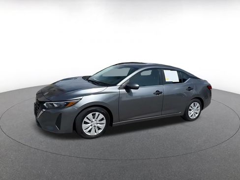 Used 2025 Nissan Sentra S FWD image 8