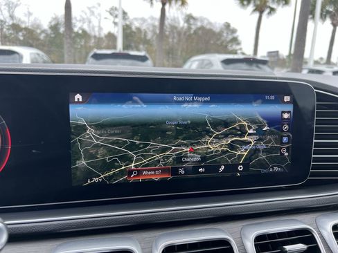 Used 2023 Mercedes-Benz GLS 450 4MATIC image 24