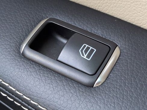 Used 2013 Mercedes-Benz SLK 250 w/ Premium I Pkg image 20