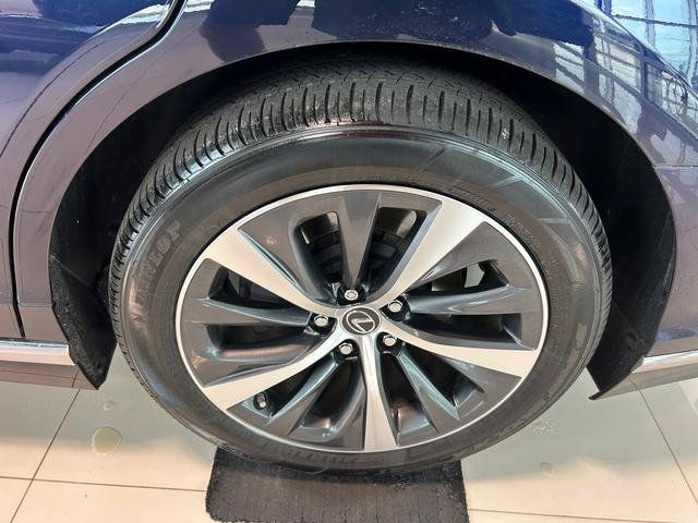 Used 2021 Lexus LS 500 AWD w/ Accessory Package (Z1) image 13