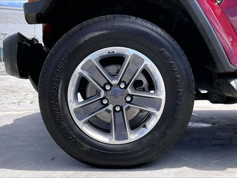 Used 2021 Jeep Wrangler Unlimited Sahara AWD/4WD image 8