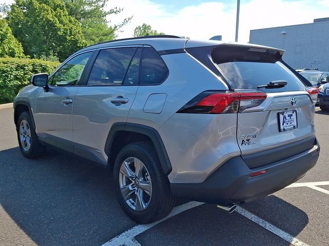 Used 2024 Toyota RAV4 XLE w/ Convenience Package AWD/4WD image 4