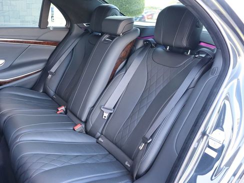 Used 2019 Mercedes-Benz S 560 Sedan w/ AMG Line Exterior image 32
