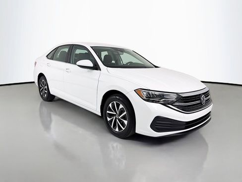 Used 2024 Volkswagen Jetta S image 1