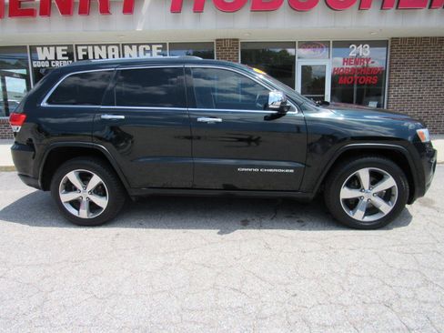 Used 2014 Jeep Grand Cherokee Limited w/ Trailer Tow Group IV AWD/4WD image 9