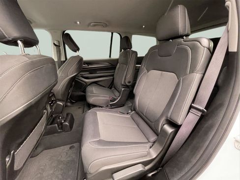 Used 2023 Jeep Grand Cherokee L Laredo AWD/4WD image 14
