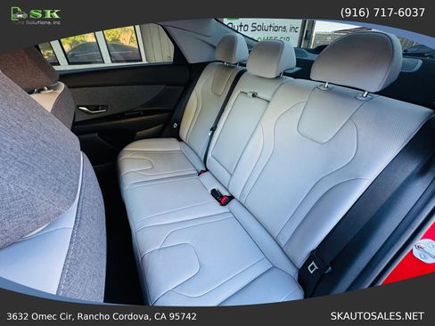 Used 2023 Hyundai Elantra Limited FWD image 24