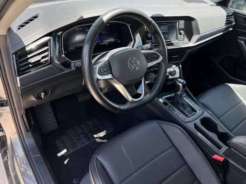 Used 2024 Volkswagen Jetta SE FWD image 18