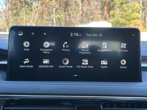 Used 2026 Genesis G70 2.5T image 5