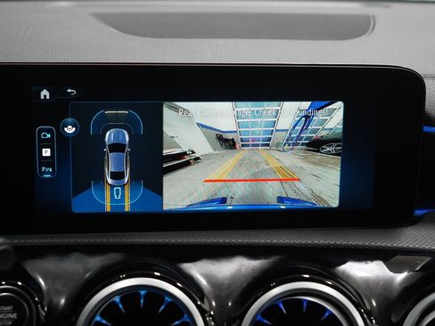 Used 2025 Mercedes-Benz CLA 35 AMG 4MATIC image 27