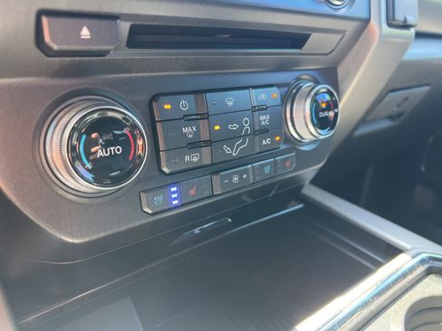 Used 2017 Ford F250 Platinum w/ Platinum Ultimate Package AWD/4WD image 23