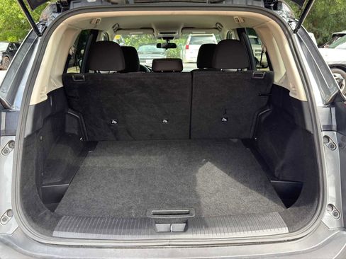 Used 2023 Nissan Rogue S AWD/4WD image 7