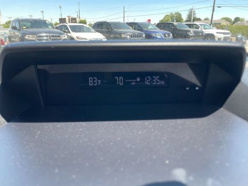 Used 2022 Subaru Forester Premium AWD/4WD image 20