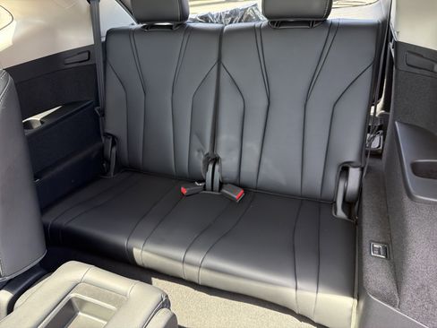 Certified 2023 Acura MDX FWD w/ Technology Package image 32