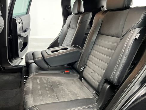 Used 2023 Mitsubishi Outlander SE image 13