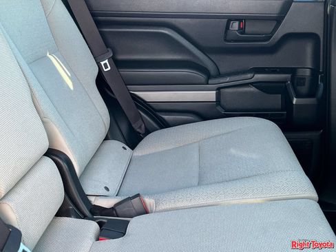 Certified 2025 Toyota 4Runner SR5 AWD/4WD image 15
