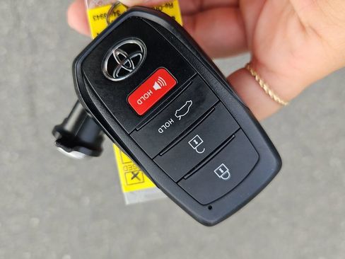 Used 2025 Toyota Corolla LE w/ Convenience Package FWD image 34