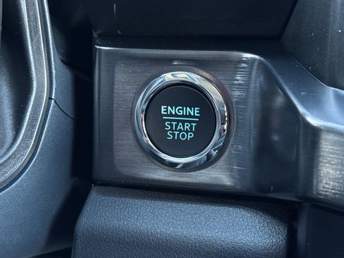 New 2026 Ford F250 Lariat w/ Black Appearance Package image 24