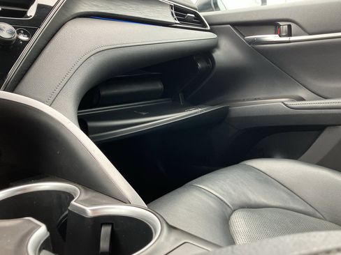 Used 2021 Toyota Camry XLE w/ Navigation Package image 26