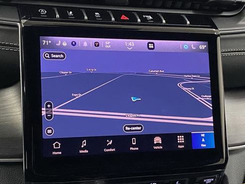 New 2025 Jeep Grand Cherokee Limited w/ Luxury Tech Group II AWD/4WD image 10