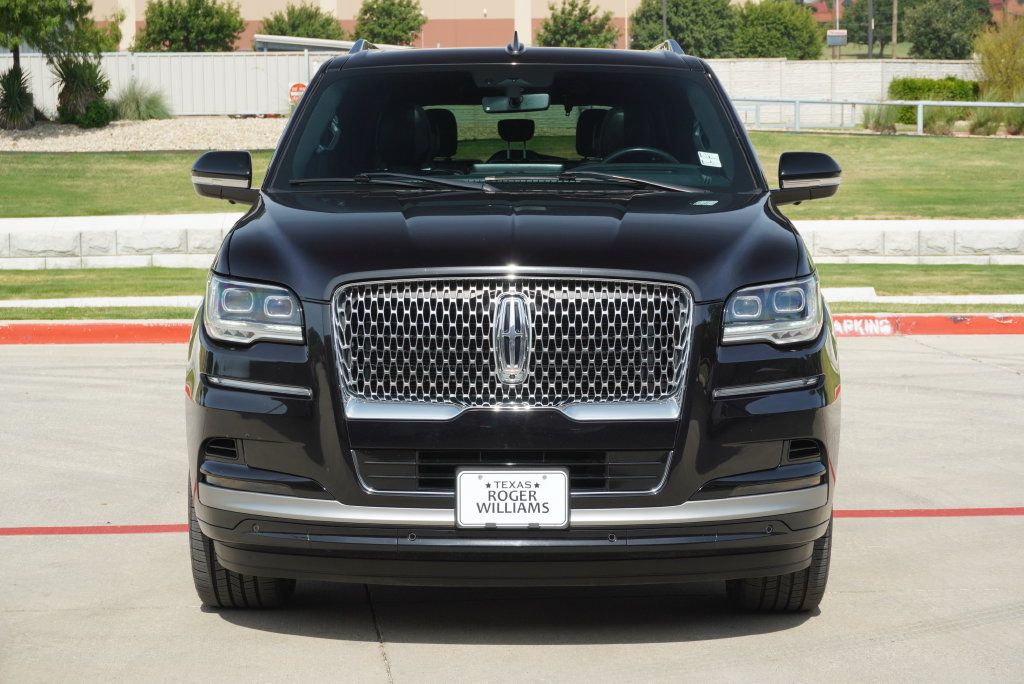 Used 2024 Lincoln Navigator Reserve AWD/4WD image 8