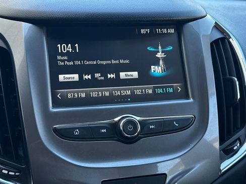 Used 2017 Chevrolet Cruze LT w/ Convenience Package FWD image 17
