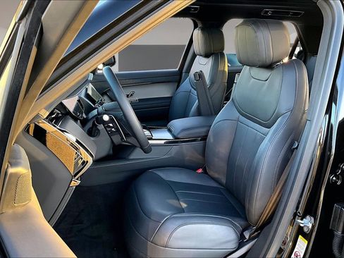 Certified 2025 Land Rover Range Rover Sport SE AWD/4WD image 19