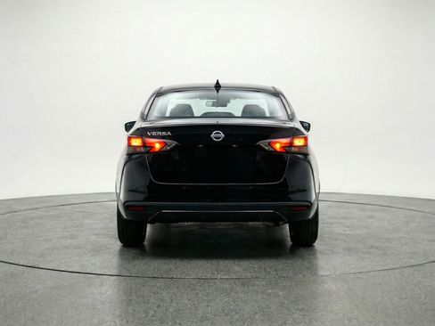 Used 2025 Nissan Versa SV image 7