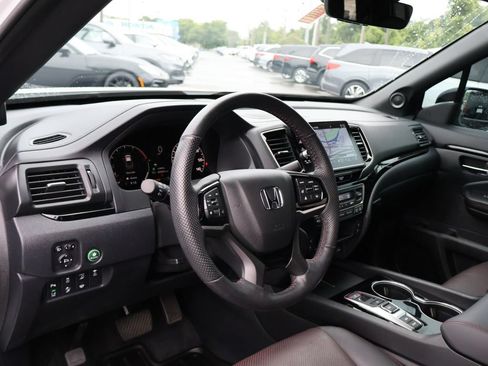 Certified 2024 Honda Ridgeline Black Edition image 16