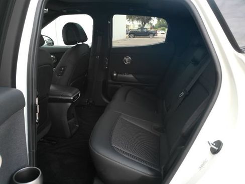 Used 2024 Genesis GV60 RWD image 17