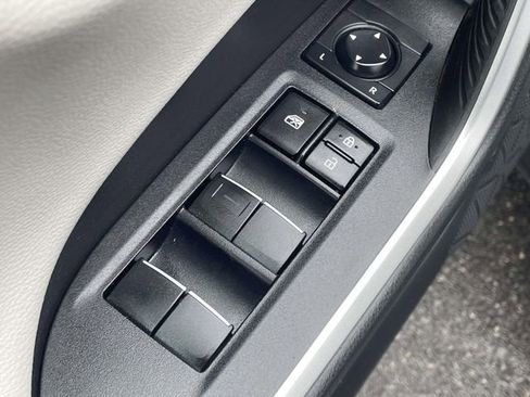 Used 2020 Toyota RAV4 Limited AWD/4WD image 15