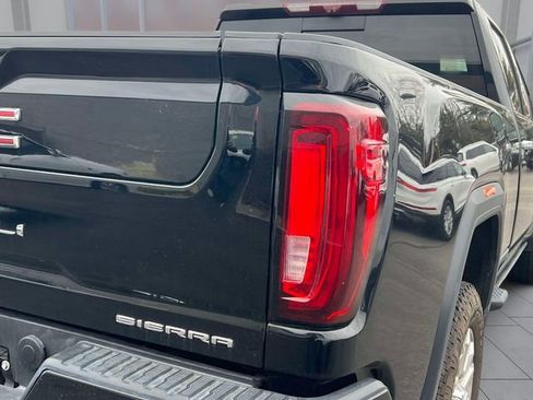 Used 2023 GMC Sierra 3500 Denali w/ Technology Package AWD/4WD image 10