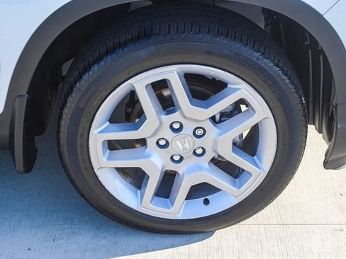 Used 2025 Honda Passport EX-L image 12