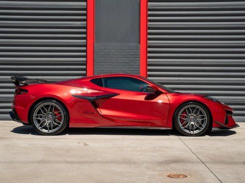 Used 2025 Chevrolet Corvette Z06 w/ Z07 Performance Package image 15