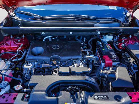 Certified 2020 Toyota RAV4 LE image 28