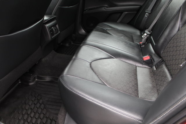 Used 2019 Toyota Camry XSE FWD image 30